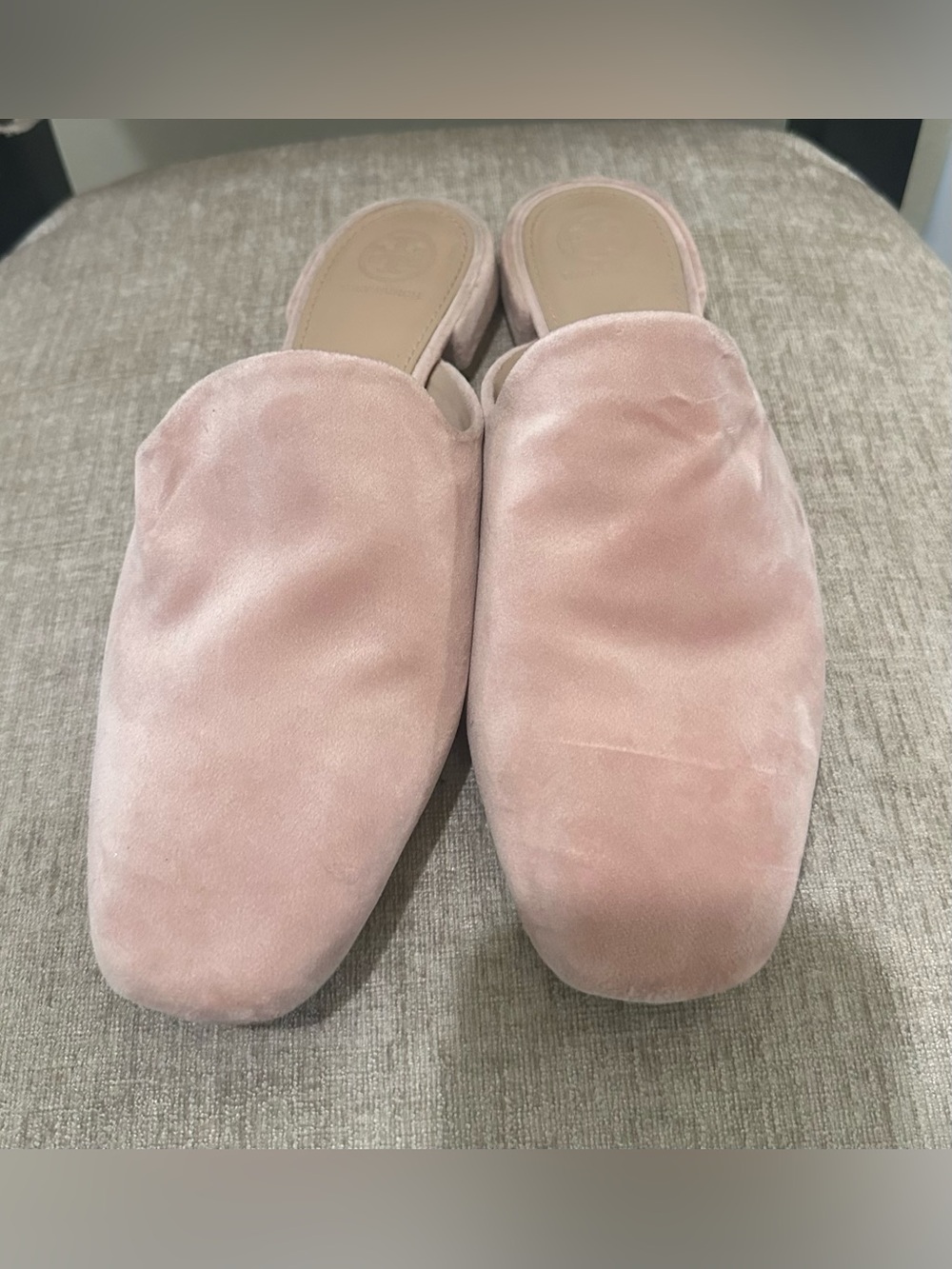Tory Burch Charlotta soft pink velvet mules, flat, SZ 9 - Picture 2 of 5